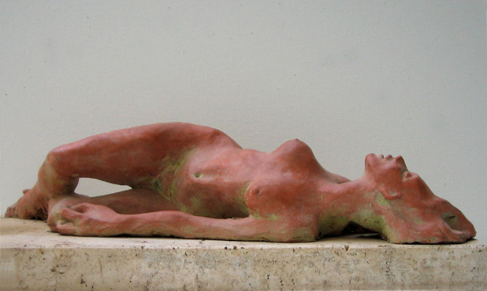 MUJER TENDIDA